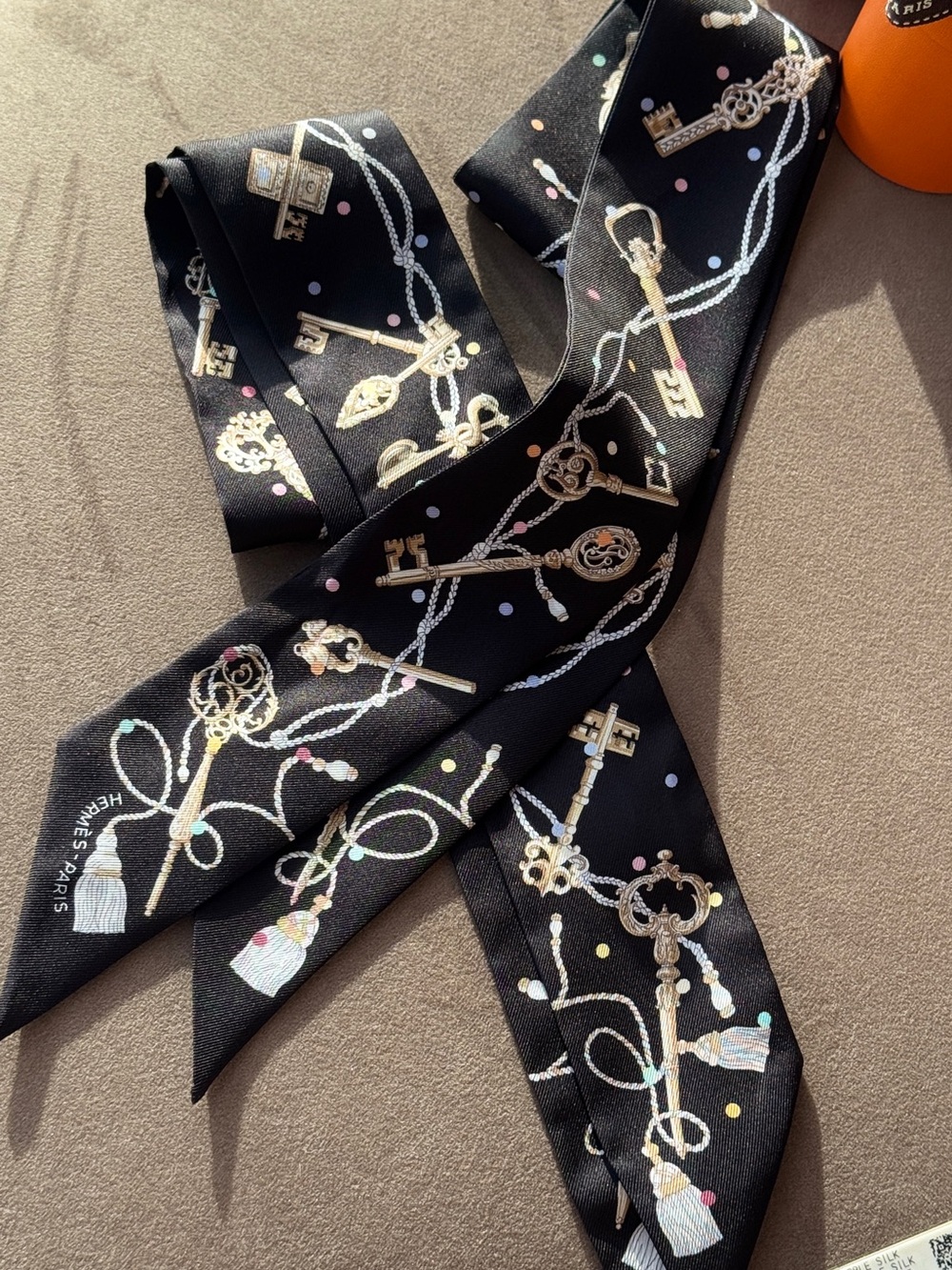 Black Key & Tassel Twilly Scarf - Black - Picture 2 of 5